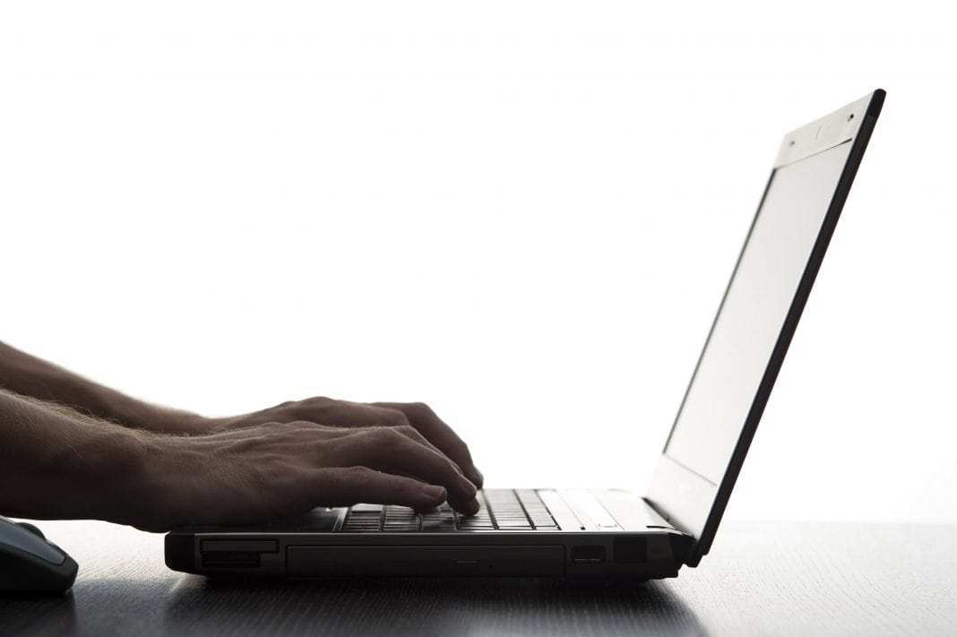 Как исправить пищание при включении ноутбука