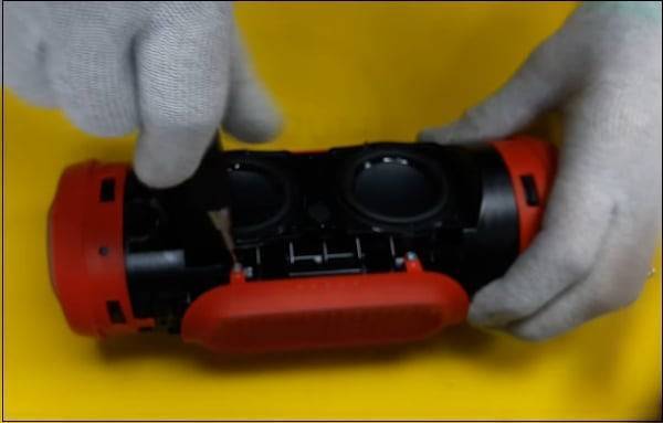 Как разобрать колонку JBL (charge 3, charge 2+, Xtreme)