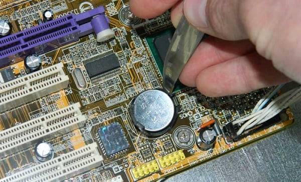 MBR ERROR 1 Press any key to boot from floppy как исправить