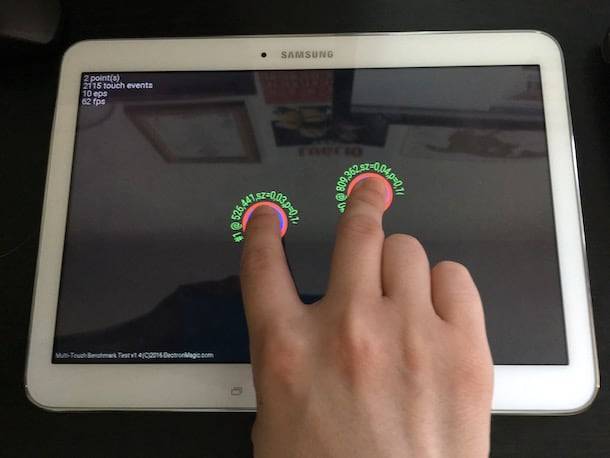 Сенсор на телефоне сам по себе нажимается